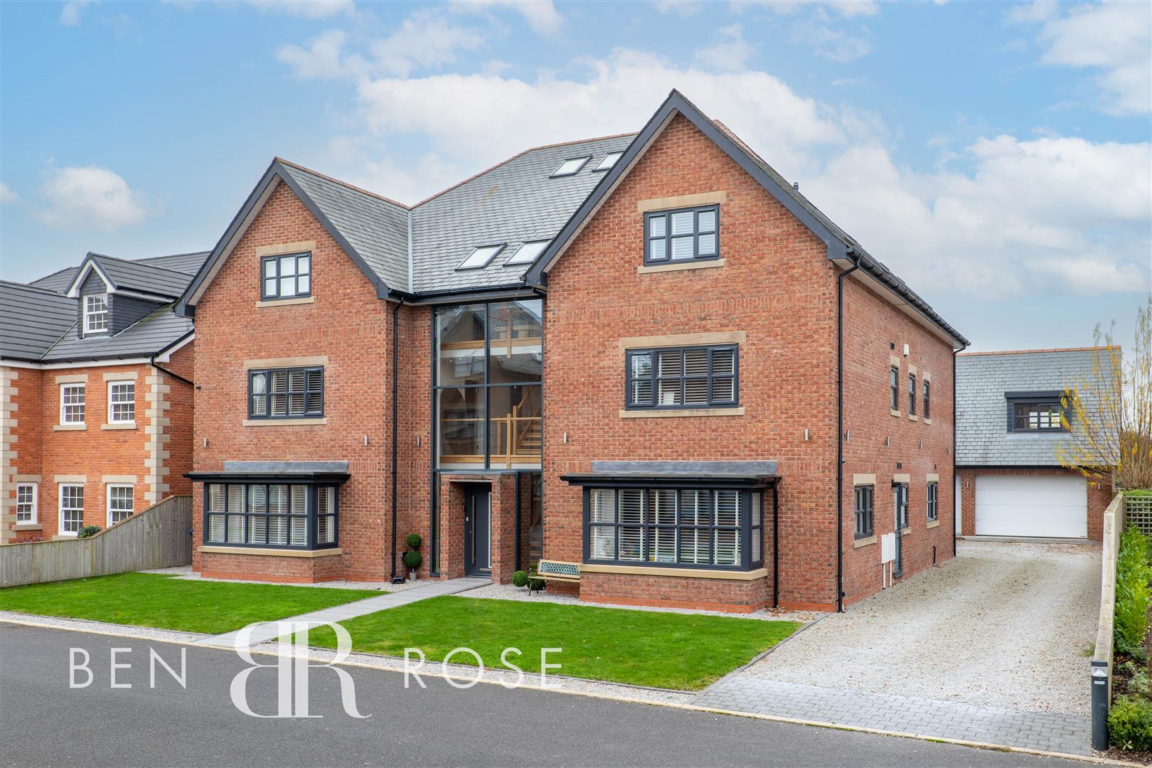 6 bed property in Meadowcroft Gardens, Preston